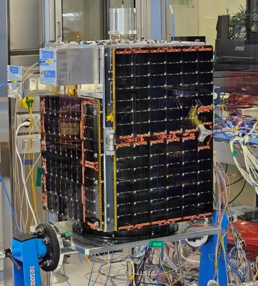 IRIDE pathfinder : Un satellite d'observation aux multiples facettes