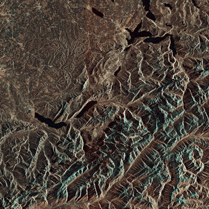 Les Alpes suisses enneigées vues de l'espace