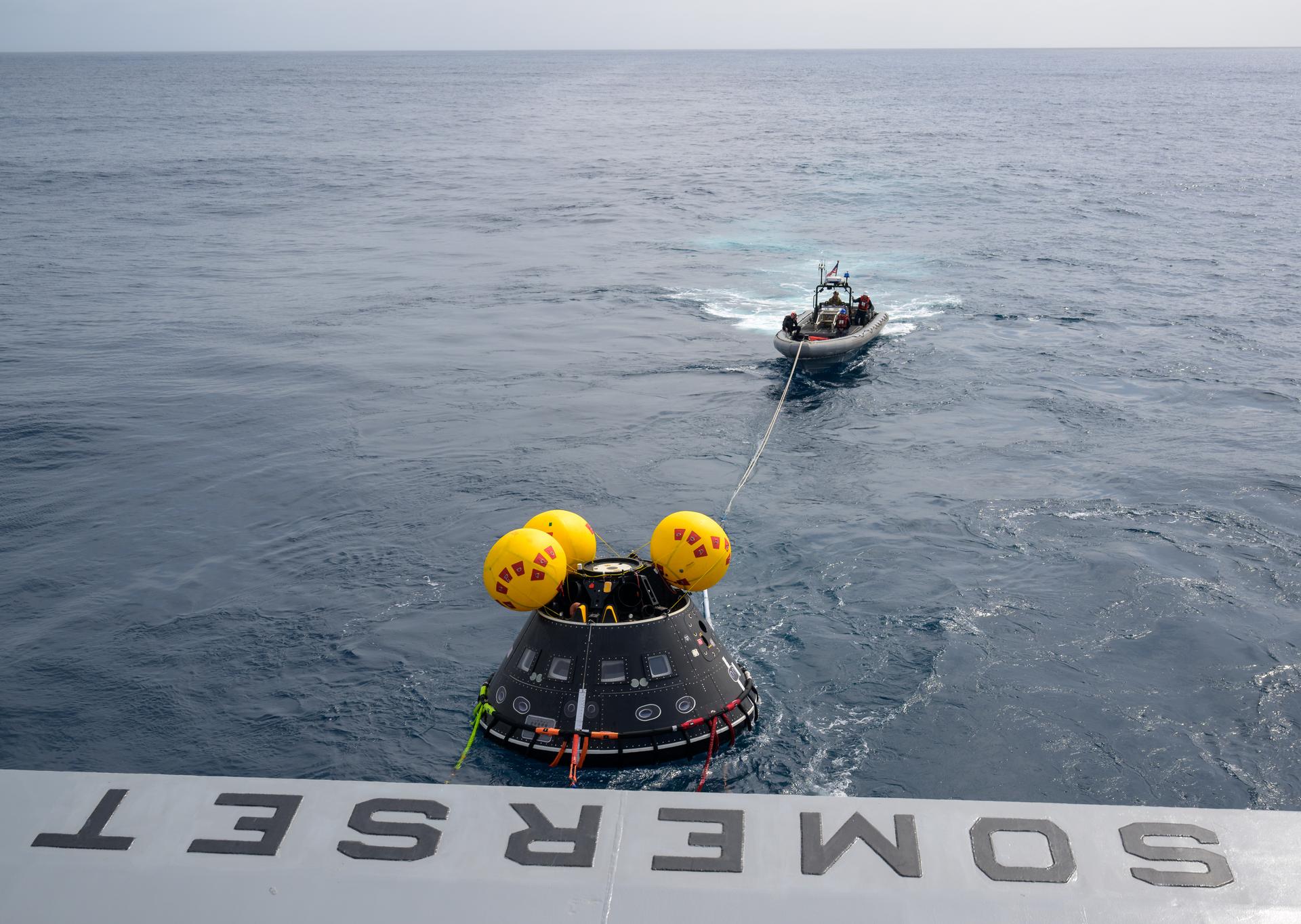 NASA Trains for Orion Water Recovery Ahead of Artemis II Launch