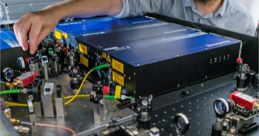 Vers une nouvelle définition de la seconde grâce à un réseau mondial d'horloges atomiques