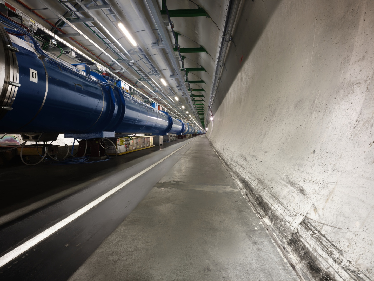 First-ever collisions of oxygen at the LHC