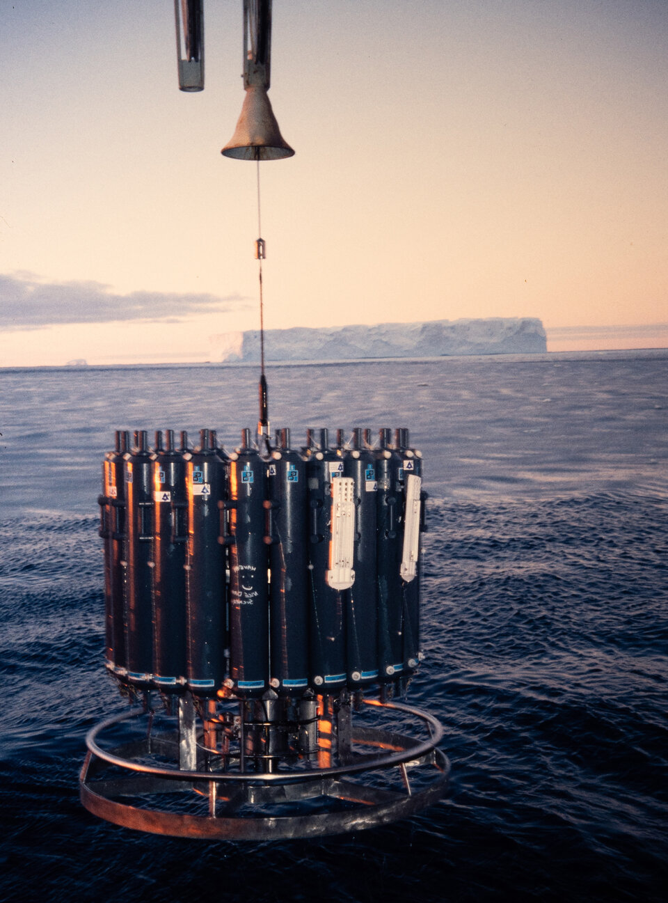 Tracking the climate-driven shift in Antarctic plankton from space