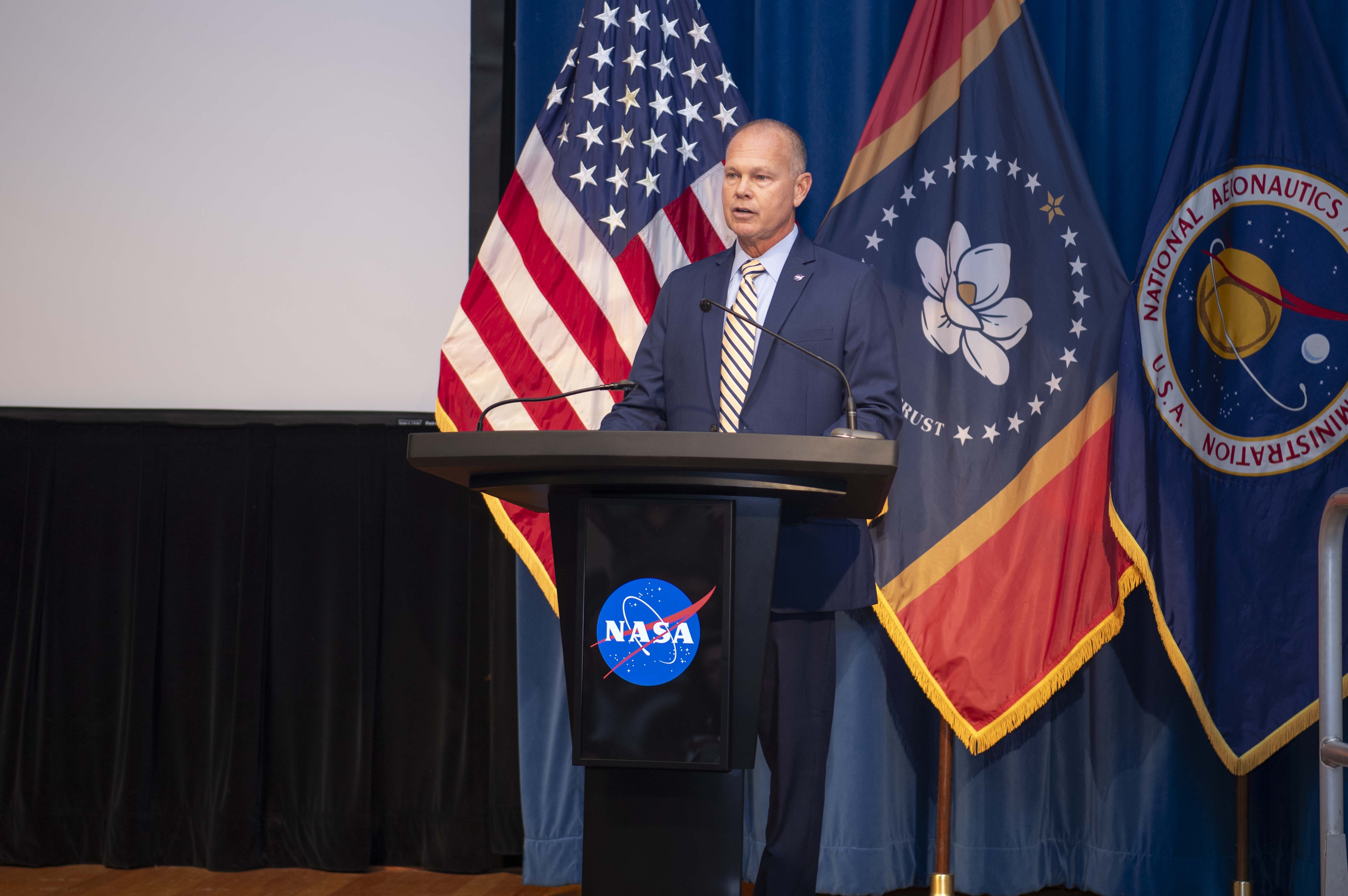 NASA’s Stennis Space Center Employees Receive NASA Honor Awards