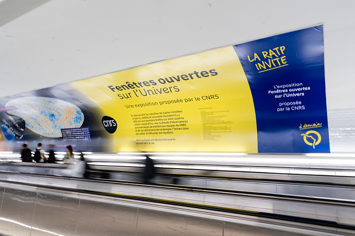 « Fenêtres ouvertes sur l’Univers » : une nouvelle fresque présentée à la station Montparnasse-Bienvenüe