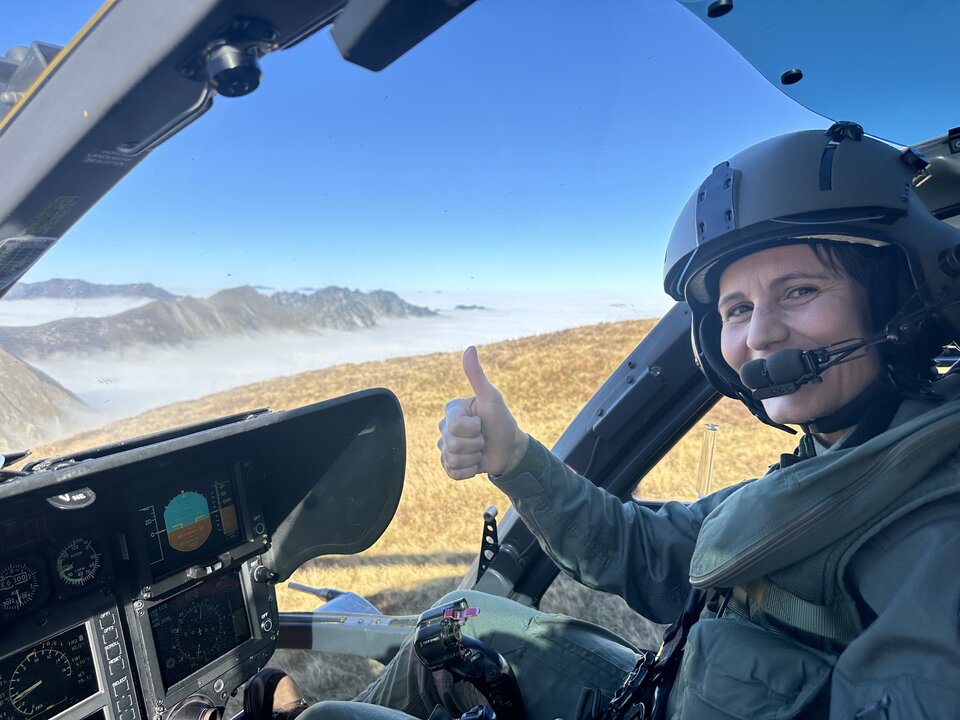 Les astronautes de l'ESA achèvent leur formation au pilotage d'hélicoptère en vue des futures missions lunaires