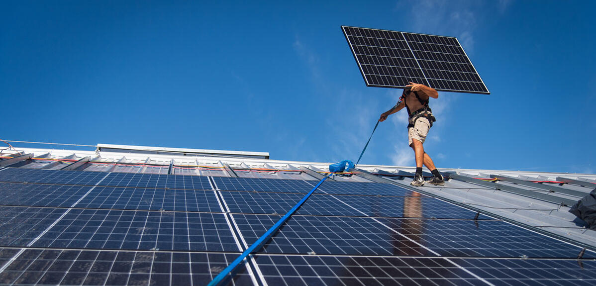 La Quête du Gigawatt Vert : Le Photovoltaïque, MVP de la Décarbonation Française ?