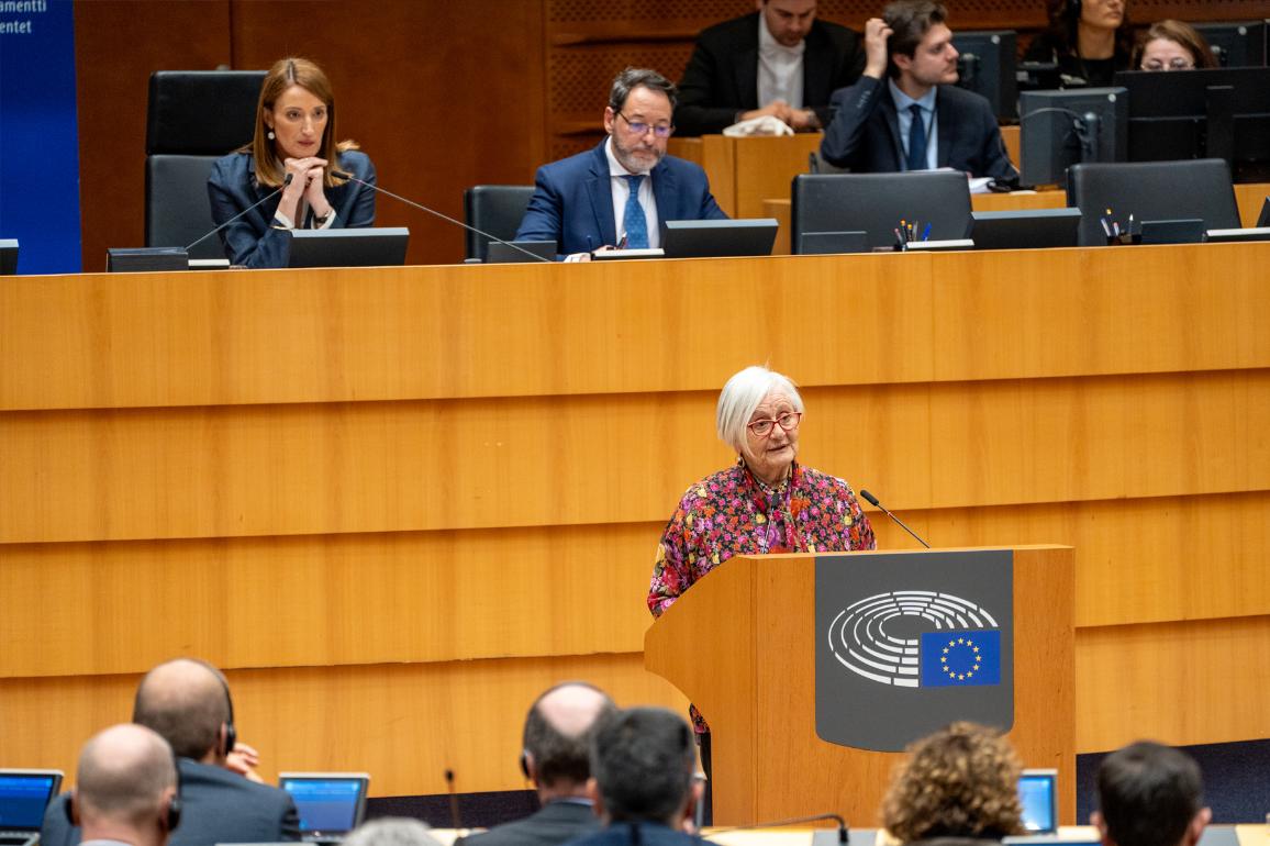 RÉVÉLATION CHOC AU PARLEMENT EUROPÉEN : Ce que Tatiana Bucci, une survivante de l'Holocauste, a DIT aux Députés et POURQUOI SON MESSAGE EST PLUS CRUCIAL QUE JAMAIS !