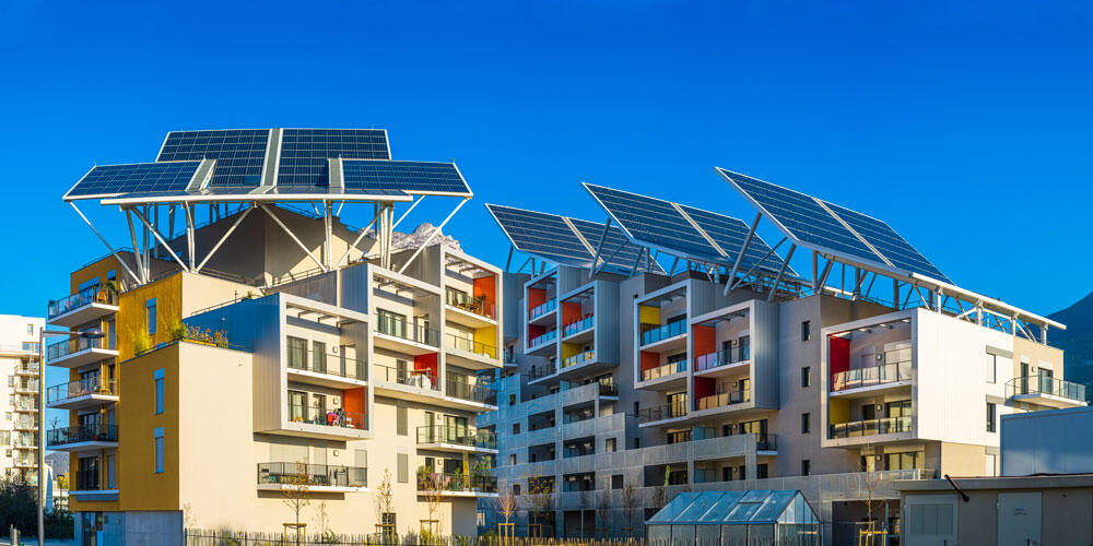 La Quête du Gigawatt Vert : Le Photovoltaïque, MVP de la Décarbonation Française ?