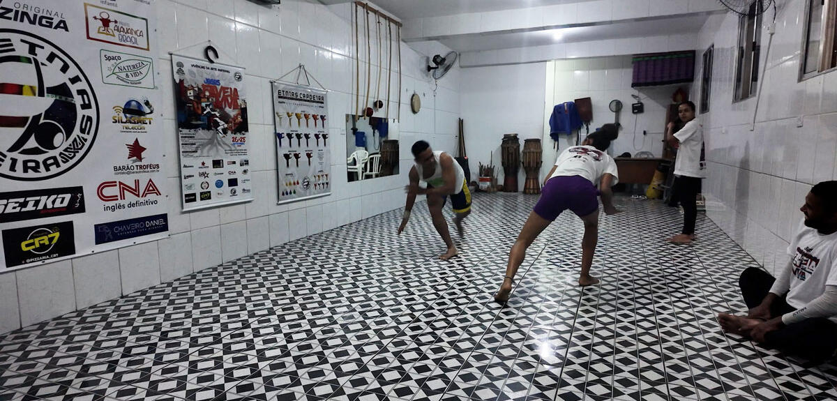 RÉVÉLATION CHOC : Comment la Tech transforme VRAIMENT la vie des favelas brésiliennes (et ce que ça change pour NOUS) !