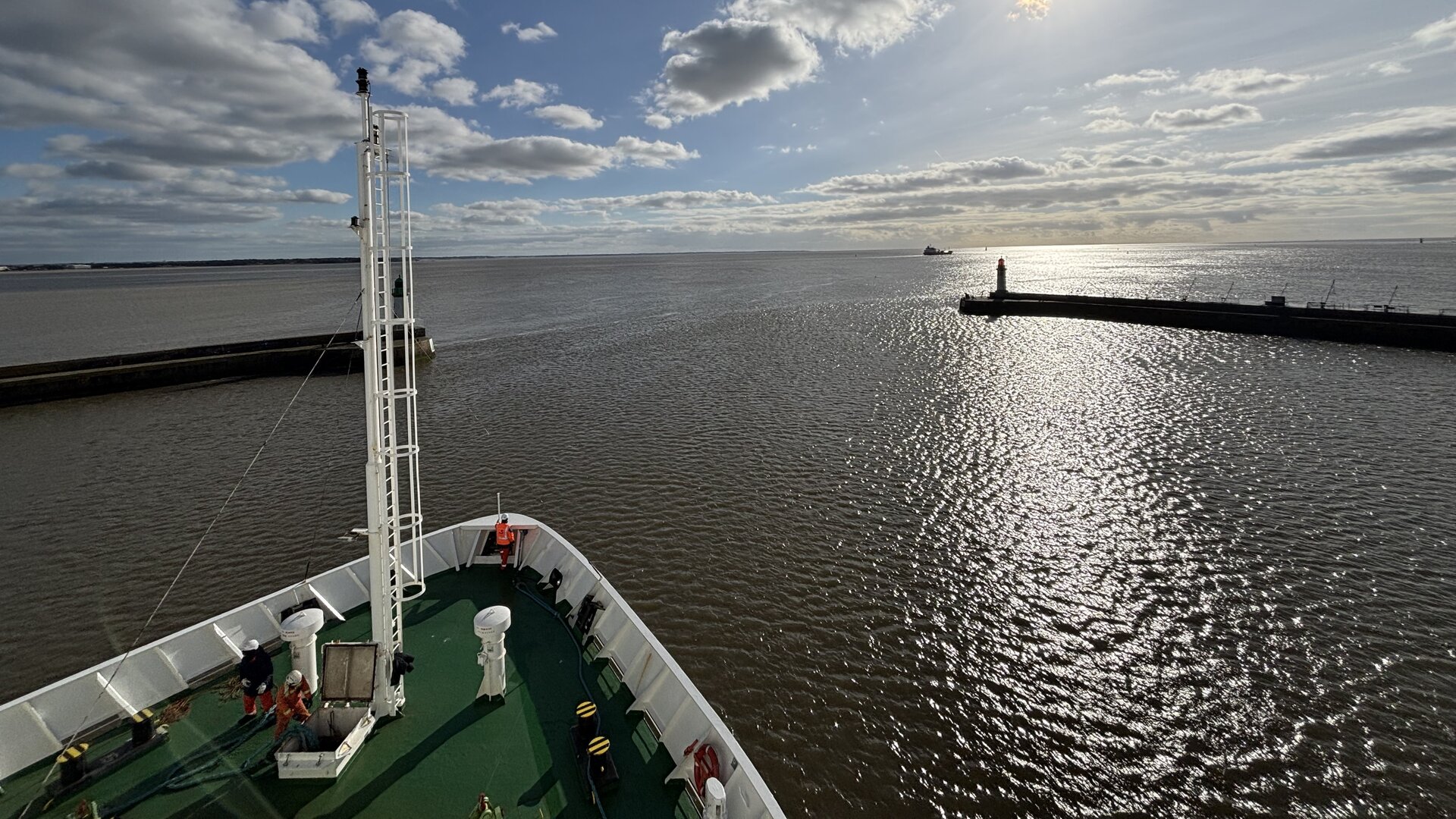 RÉVÉLATION : Le satellite Smile est en route pour la Guyane et va percer les secrets de l'espace comme jamais !