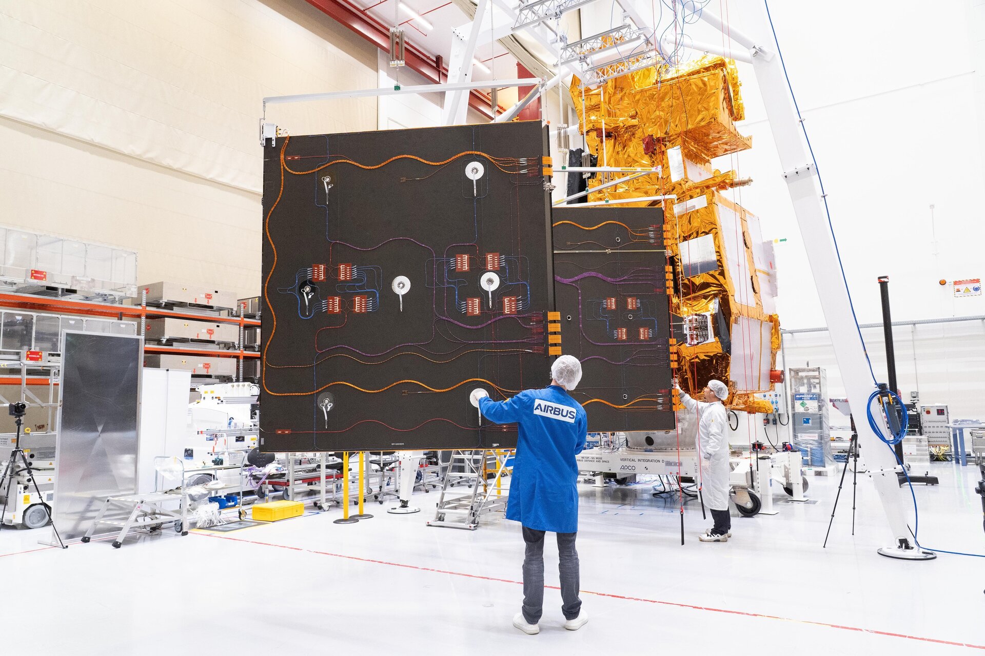 RÉVÉLATION COSMIQUE : Le télescope Webb dévoile un secret sidérant au cœur de la Nébuleuse du Crâne !