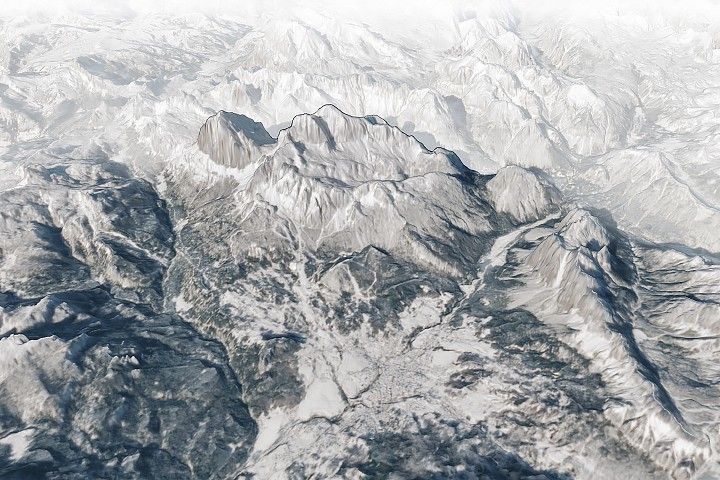 RÉVÉLATION CHOC : Le Cœur Battant du Stonebreen – Ce que la Glace Révèle à la Tech pour 2025 !