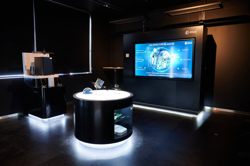 RÉVÉLATION CHOC : L'IA va ENFIN connecter la planète entière depuis l'espace ! Oubliez tout ce que vous saviez...