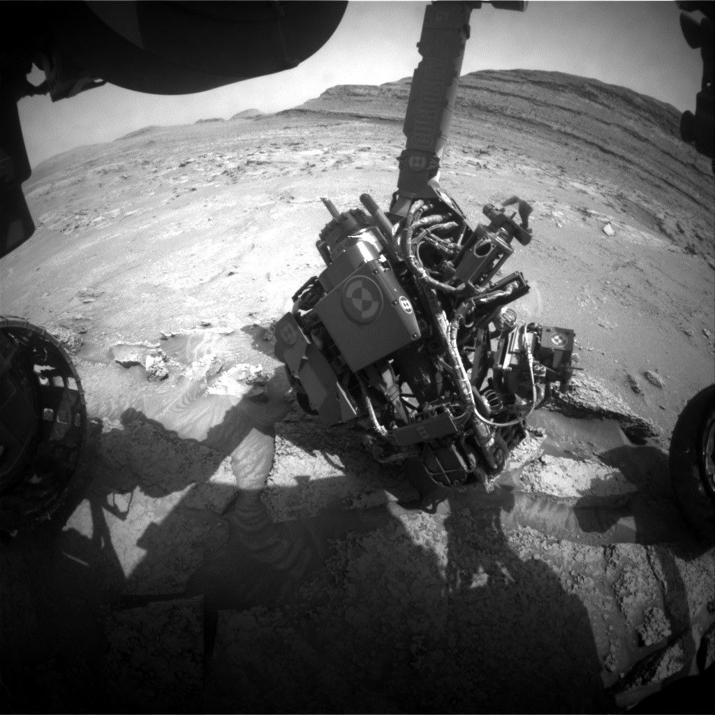 Curiosity Blog, Sols 4832–4837: Driving the (Contact) Line!