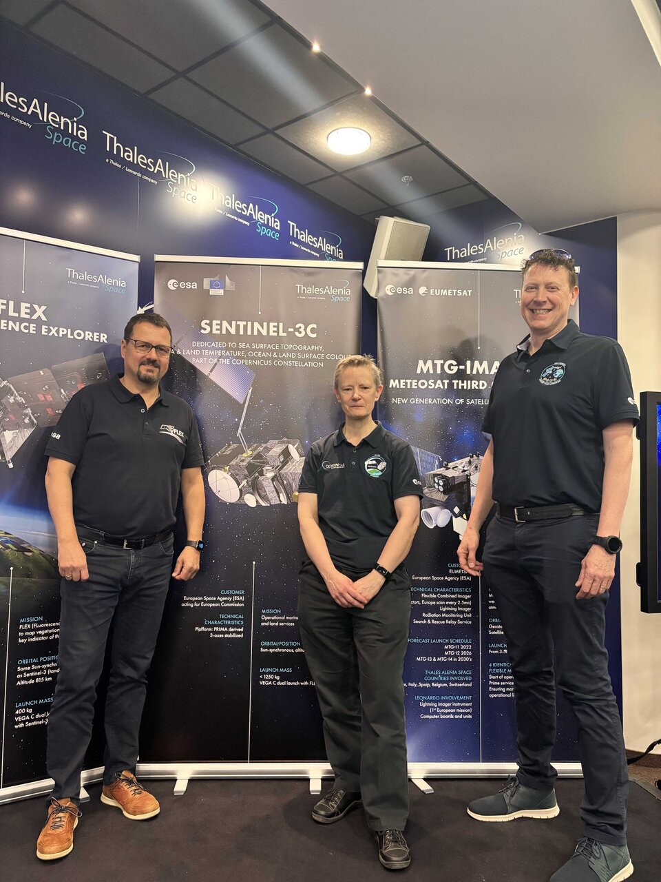 Trois satellites conçus par l'ESA exposés en France