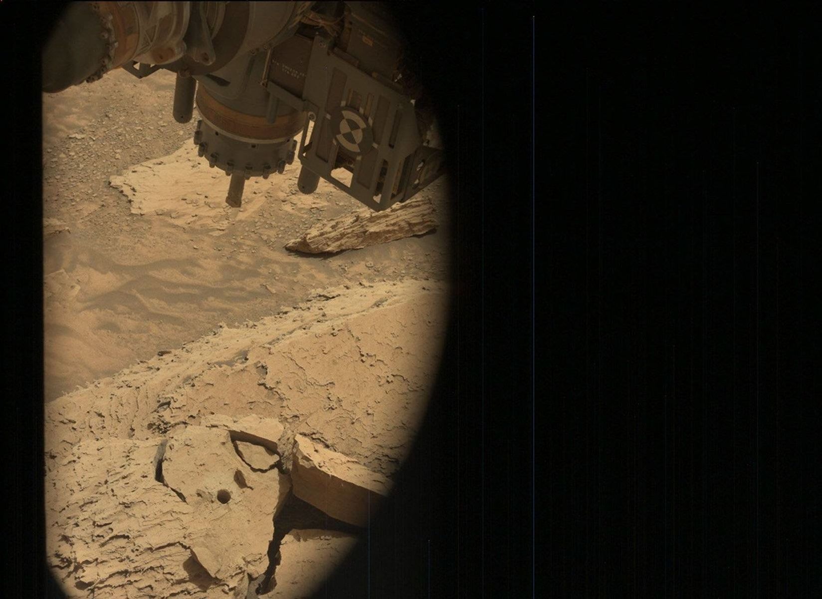 Curiosity Blog, Sols 4886-4892: Ingenuity and Perseverance, Curiosity Style